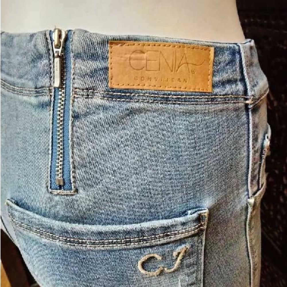 Distressed Patchwork Capris - Picture 11 of 12